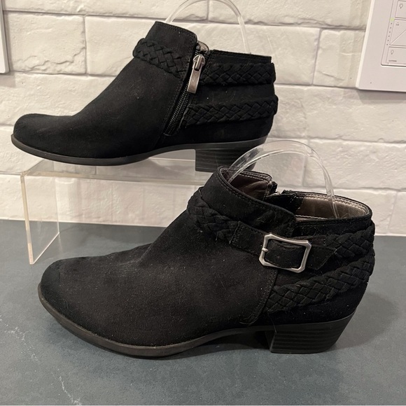 Life Stride sz 8 Adriana black microsuede ankle boots - Picture 3 of 16